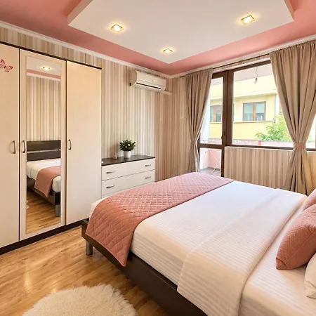 Апартаменты Rose Cream Cozy 1bedroom In Бургас