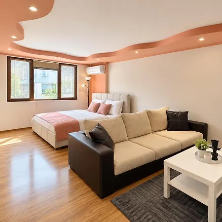 Апартаменты Rose Cream Cozy 1bedroom In