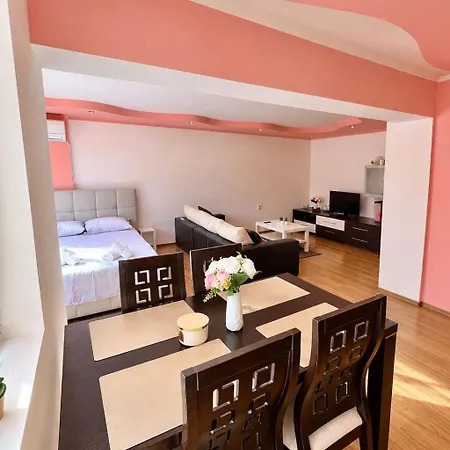 Rose Cream Cozy 1bedroom In Апартаменты